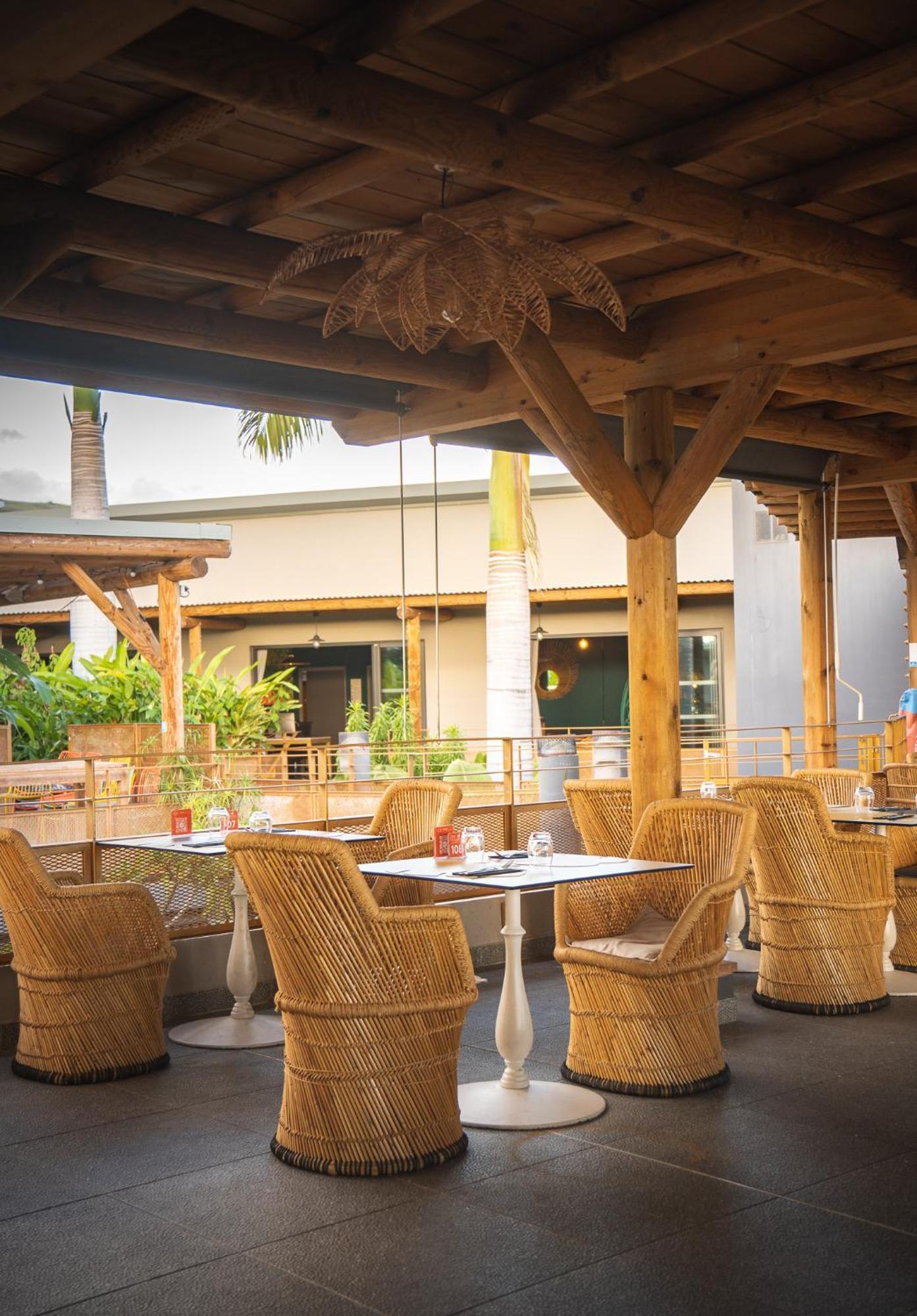 Dina Morgabine Saint Gilles Hotel Exterior photo